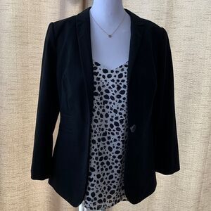 🥼 The Limited 3/4” Sleeve Blazer